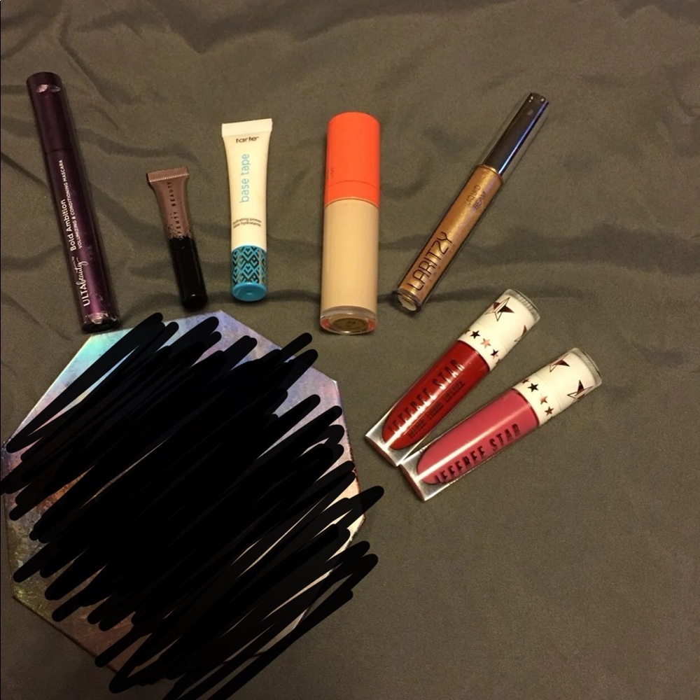 Makeup bundle